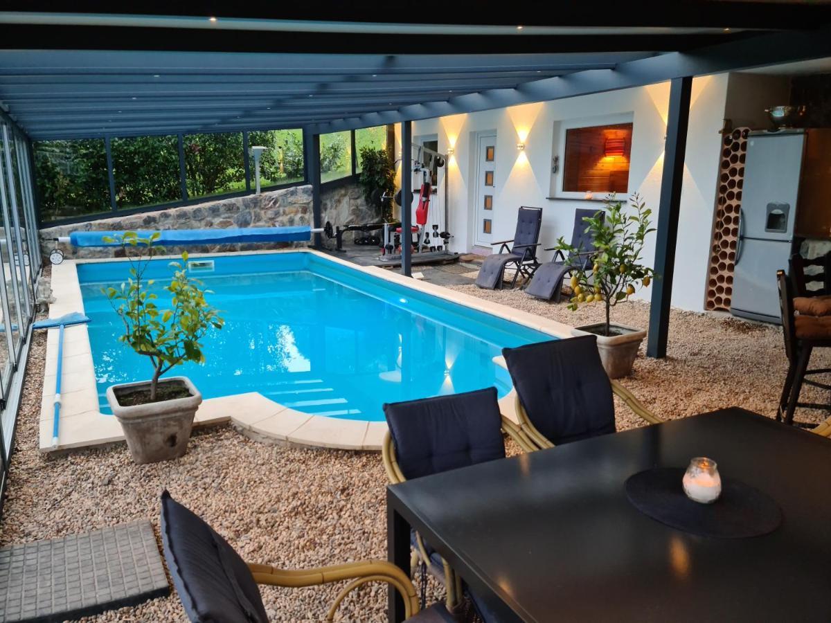 Wellness Apartments Sophienhoehe Am Pool Mechernich Exterior foto